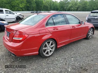 2014 Mercedes-Benz C 300 Sport z VIN WDDGF8AB0EA925820, wystawiony jako Copart lot #56204535 z przebiegiem 86 173 mil mil oraz Szkoda całkowita • Salvage title. Historia ofert i sprzedaży dostępna na DreamBid. Obrazek 3.