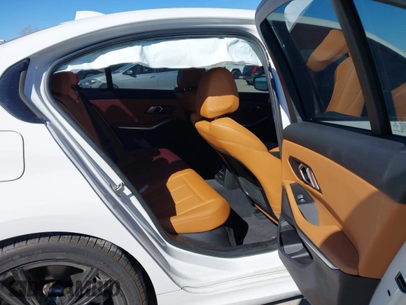 2022 BMW 3 Series 330i with VIN 3MW5R1J04N8C30165, listed as a IAAI auction lot 41412370 with 49,015 mi miles and . Bid and sale history available at DreamBid. Image 8.