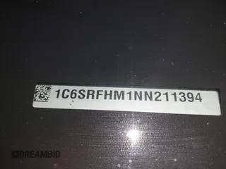 2022 Ram 1500 Limited z VIN 1C6SRFHM1NN211394, wystawiony jako IAAI lot #42052416 z przebiegiem 28 881 mil mil oraz . Historia ofert i sprzedaży dostępna na DreamBid. Obrazek 21.