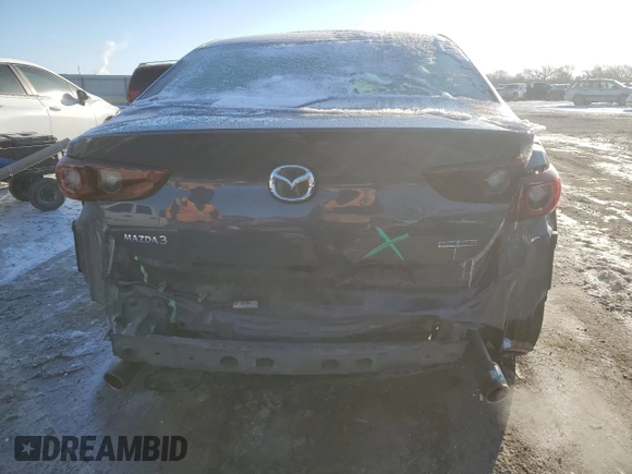 2022 Mazda 3 Carbon Edition z VIN 3MZBPACL5NM312817, wystawiony jako Copart lot #45314185 z przebiegiem 37 279 mil mil oraz Szkoda całkowita • Salvage title. Historia ofert i sprzedaży dostępna na DreamBid. Obrazek 6.