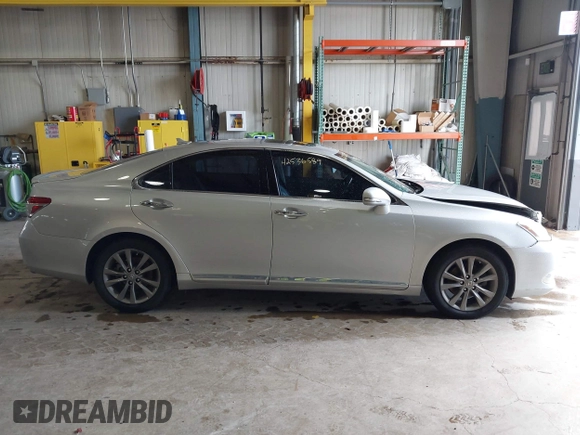 2011 Lexus ES 330 with VIN JTHBK1EG3B2433008, listed as a IAAI auction lot 42536589 with 126,518 mi miles and . Bid and sale history available at DreamBid. Image 13.