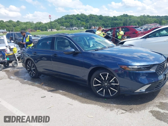 2023 Honda Accord Touring with VIN 1HGCY2F81PA048434, listed as a IAAI auction lot 42306343 with 14,878 mi miles and . Bid and sale history available at DreamBid. Image 13.
