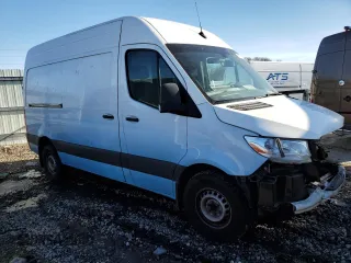 2021 Mercedes-Benz Sprinter Cargo with VIN W1Y4EBHY9MT059542, listed as a Copart auction lot 85926744 with 95,115 mi miles and Salvage Title. Bid and sale history available at carsss.com. Image 4.