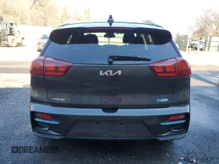 2022 Kia Niro EV S with VIN KNDCC3LGXN5160606, listed as a Copart auction lot 43661375 with 66,093 mi miles and Salvage Title. Bid and sale history available at carsss.com. Image 6.