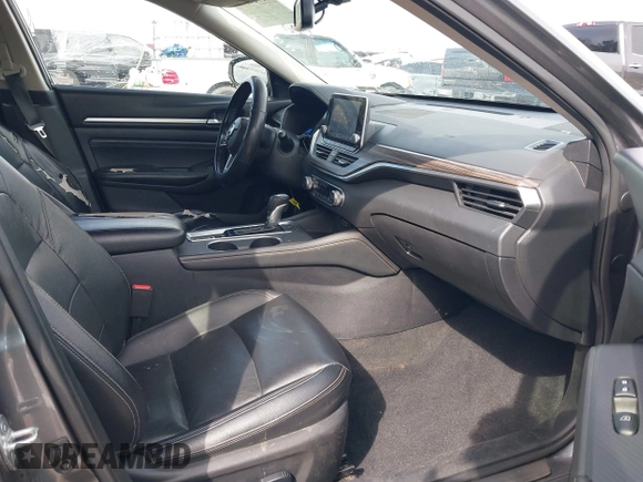 2019 Nissan Altima SL with VIN 1N4BL4EV4KC177623, listed as a IAAI auction lot 41724500 with 170,706 mi miles and . Bid and sale history available at DreamBid. Image 5.