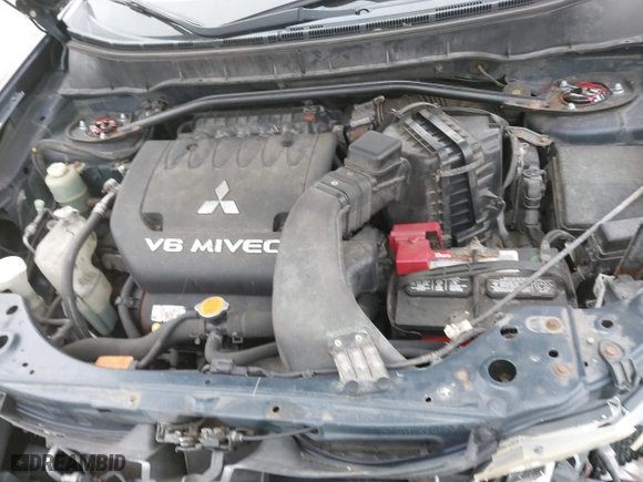 2007 Mitsubishi Outlander ES with VIN JA4MS31X37Z012460, listed as a IAAI auction lot 41369777 with 174,722 mi miles. Bid and sale history available at carsss.com. Image 10.