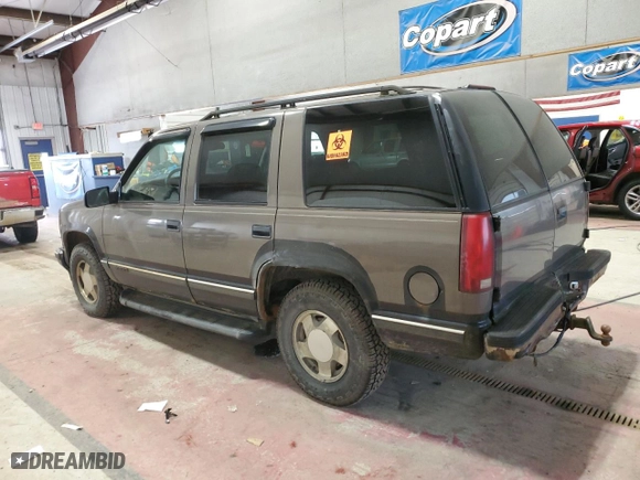 1998 Chevrolet Tahoe with VIN 1GNEK13R0WJ302401, listed as a Copart auction lot 47196925 with 202,595 mi miles and Salvage Title. Bid and sale history available at carsss.com. Image 2.
