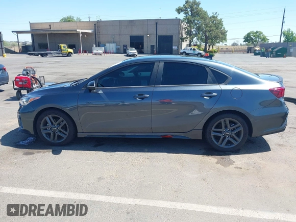 2020 Kia Forte GT-Line z VIN 3KPF34AD4LE180606, wystawiony jako IAAI lot #42311974 z przebiegiem 46 088 mil mil oraz . Historia ofert i sprzedaży dostępna na DreamBid. Obrazek 14.