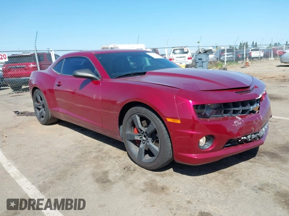 2010 Chevrolet Camaro 2SS z VIN 2G1FK1EJ8A9185524, wystawiony jako IAAI lot #42034608 z przebiegiem 156 545 mil mil oraz . Historia ofert i sprzedaży dostępna na DreamBid. Obrazek 1.