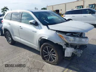 2018 Toyota Highlander Hybrid XLE with VIN 5TDJGRFH2JS051886, listed as a IAAI auction lot 42739821 with 131,880 mi miles and . Bid and sale history available at DreamBid. Image 1.