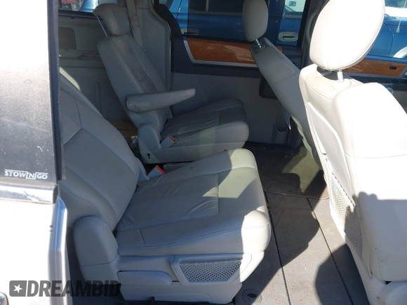 2009 Chrysler Town & Country Limited with VIN 2A8HR64X59R600947, listed as a IAAI auction lot 41385494 with 256,709 mi miles. Bid and sale history available at carsss.com. Image 8.