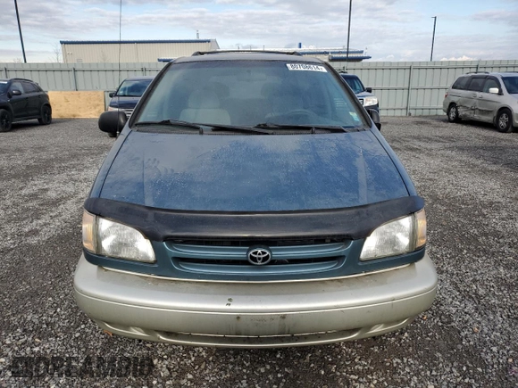 2000 Toyota Sienna LE with VIN 4T3ZF13C9YU280798, listed as a Copart auction lot 80708614 with 282,612 mi miles and Clean Title. Bid and sale history available at carsss.com. Image 5.