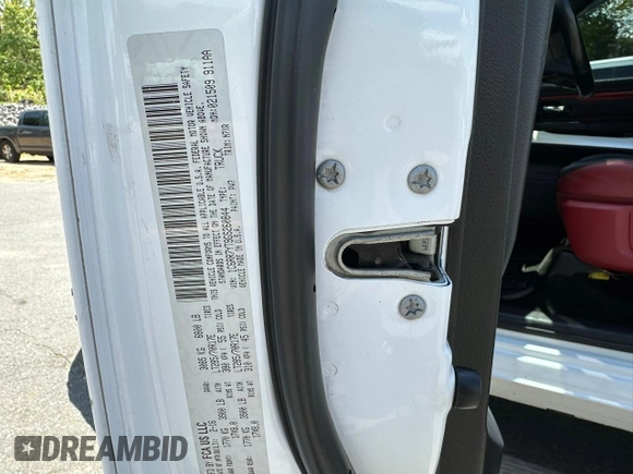 2016 Ram 1500 Rebel z VIN 1C6RR7YT9GS260844, wystawiony jako Copart lot #57285075 z przebiegiem 134 704 mil mil oraz Tytuł czysty. Historia ofert i sprzedaży dostępna na DreamBid. Obrazek 10.