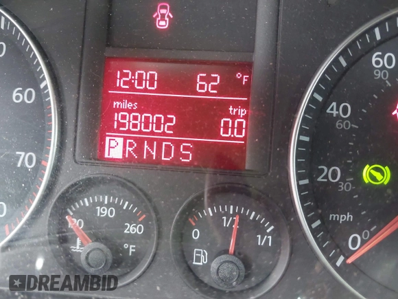 2008 Volkswagen Jetta S z VIN 3VWJM71K98M124551, wystawiony jako IAAI lot #42365053 z przebiegiem 198 002 mil mil oraz . Historia ofert i sprzedaży dostępna na DreamBid. Obrazek 7.