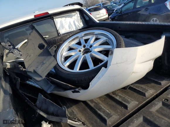 2008 Honda Ridgeline RTL with VIN 2HJYK165X8H522143, listed as a Copart auction lot 88439295 with 310,930 mi miles and Salvage Title. Bid and sale history available at carsss.com. Image 12.