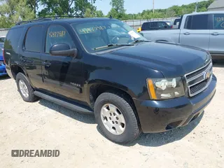 2011 Chevrolet Tahoe LT z VIN 1GNSKBE05BR102875, wystawiony jako IAAI lot #42477987 z przebiegiem 119 960 mil mil oraz . Historia ofert i sprzedaży dostępna na DreamBid. Obrazek 1.