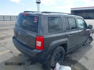 2016 Jeep Patriot Sport with VIN 1C4NJRBB0GD669121, listed as a IAAI auction lot 41947932 with 212,040 mi miles and . Bid and sale history available at carsss.com. Image 4.