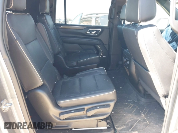 2022 Chevrolet Suburban Premier with VIN 1GNSKFKD0NR185277, listed as a IAAI auction lot 41636887 with 85,009 mi miles. Bid and sale history available at carsss.com. Image 8.