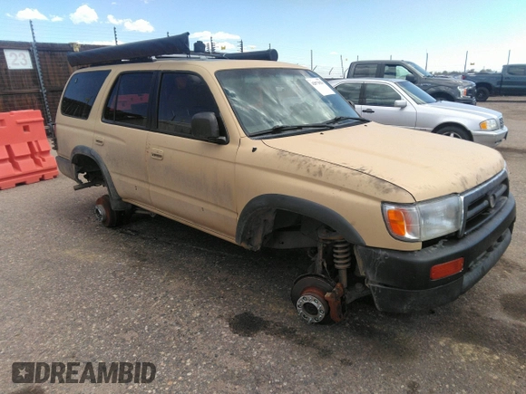 1998 Toyota 4Runner SR5 z VIN JT3HN86R3W0177146, wystawiony jako IAAI lot #42073056 z przebiegiem 318 147 mil mil oraz . Historia ofert i sprzedaży dostępna na DreamBid. Obrazek 6.