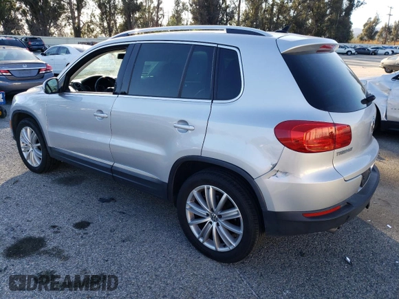 2012 Volkswagen Tiguan LE with VIN WVGAV7AX2CW580035, listed as a Copart auction lot 47297205 with 118,211 mi miles and Salvage title. Bid and sale history available at DreamBid. Image 2.
