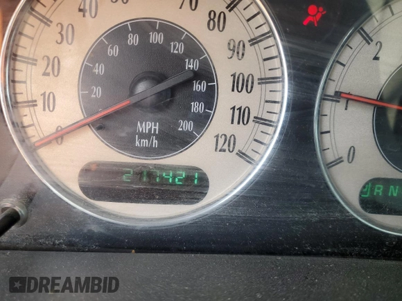 2001 Chrysler Town & Country LXi with VIN 2C4GP54L11R176042, listed as a Copart auction lot 69045254 with 217,421 mi miles and Salvage Title. Bid and sale history available at DreamBid. Image 9.