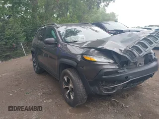 2018 Jeep Cherokee Trailhawk z VIN 1C4PJMBB0JD564792, wystawiony jako IAAI lot #42513208 z przebiegiem 173 484 mil mil oraz . Historia ofert i sprzedaży dostępna na DreamBid. Obrazek 1.