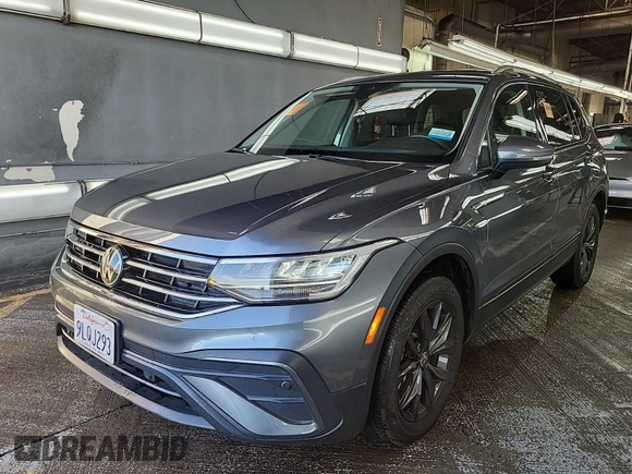 2024 Volkswagen Tiguan SE с VIN 3VV3B7AX0RM107010, выставлен на аукционе IAAI как лот 42889810 с пробегом 22 903 миль миль и . История ставок и продаж доступна на DreamBid. Изображение 19.