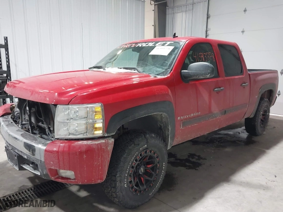 2007 Chevrolet Silverado 1500 LT w/1LT with VIN 3GCEK13M77G504944, listed as a IAAI auction lot 41593778 with 173,788 mi miles. Bid and sale history available at carsss.com. Image 2.