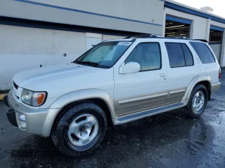 2000 Infiniti QX4 with VIN JNRAR07Y3YW084474, listed as a Copart auction lot 87089994 with 237,974 mi miles and Salvage Title. Bid and sale history available at DreamBid. Image 1.