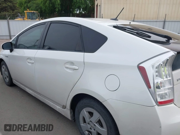 2011 Toyota Prius I with VIN JTDKN3DU3B0311577, listed as a IAAI auction lot 42126386 with 165,567 mi miles. Bid and sale history available at carsss.com. Image 14.