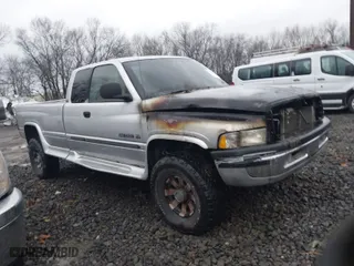2001 Dodge Ram 2500 with VIN 3B7KF23Z21G722080, listed as a IAAI auction lot 41555920 with 68,760 mi miles. Bid and sale history available at carsss.com. Image 1.