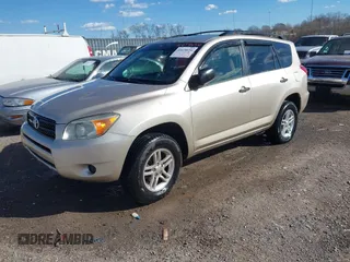 2007 Toyota RAV4 with VIN JTMZD33V376037863, listed as a IAAI auction lot 41678656 with 197,911 mi miles. Bid and sale history available at carsss.com. Image 2.