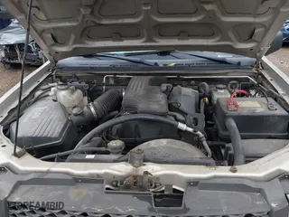2004 Chevrolet Colorado LS Z85 with VIN 1GCCS198648121953, listed as a IAAI auction lot 42130615 with 161,617 mi miles. Bid and sale history available at carsss.com. Image 10.