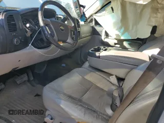 2009 Chevrolet Silverado 1500 LT with VIN 3GCEK23329G215535, listed as a Copart auction lot 46051705 with 173,940 mi miles and Salvage Title. Bid and sale history available at DreamBid. Image 7.