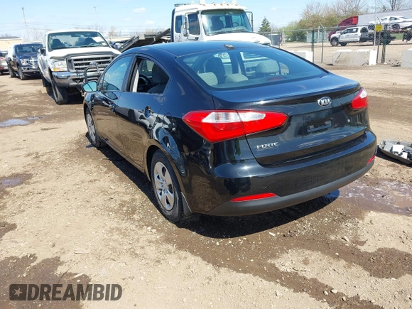 2015 Kia Forte LX with VIN KNAFK4A62F5292421, listed as a IAAI auction lot 41964789 with 32,001 mi miles. Bid and sale history available at carsss.com. Image 3.