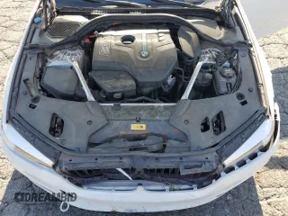 2019 BMW 5 Series 530e с VIN WBAJA9C54KB389629, выставлен на аукционе Copart как лот 52256265 с пробегом 112 642 миль миль и Списание • Salvage title. История ставок и продаж доступна на DreamBid. Изображение 12.