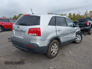 2011 Kia Sorento LX with VIN 5XYKT3A14BG050650, listed as a IAAI auction lot 40529423 with 53,301 mi miles. Bid and sale history available at carsss.com. Image 4.