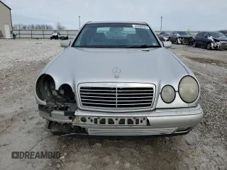 1996 Mercedes-Benz E Class with VIN WDBJF20F9TJ003169, listed as a Copart auction lot 45449525 with 171,754 mi miles and Salvage Title. Bid and sale history available at carsss.com. Image 5.