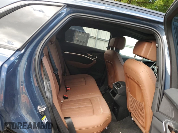 2024 Audi Q8 e-tron Premium Plus z VIN WA15AAGE7RB021353, wystawiony jako Copart lot #72987414 z przebiegiem 13 360 mil mil oraz Szkoda całkowita • Salvage title. Historia ofert i sprzedaży dostępna na DreamBid. Obrazek 11.