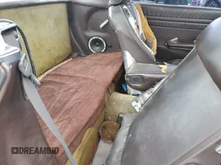 1985 Mercedes-Benz 380 z VIN WDBBA45C8FA035077, wystawiony jako Copart lot #57941015 z przebiegiem 127 403 mil mil oraz Tytuł czysty. Historia ofert i sprzedaży dostępna na DreamBid. Obrazek 10.