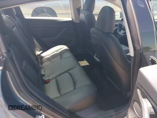 2023 Tesla Model 3 с VIN 5YJ3E1EA2PF639384, выставлен на аукционе IAAI как лот 42486851 с пробегом 33 083 миль миль и . История ставок и продаж доступна на DreamBid. Изображение 8.