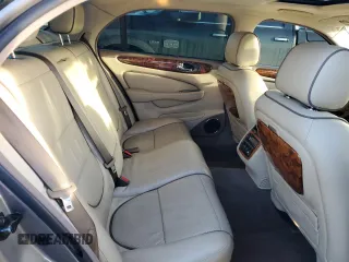 2009 Jaguar XJ with VIN SAJXA82B69SH31532, listed as a Copart auction lot 88027035 with 90,233 mi miles and Clean Title. Bid and sale history available at DreamBid. Image 10.