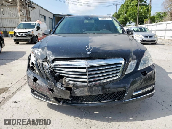 2011 Mercedes-Benz E 350 Luxury with VIN WDDHF8HB9BA316988, listed as a Copart auction lot 61934345 with 59,362 mi miles and Salvage title. Bid and sale history available at DreamBid. Image 5.