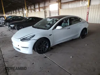 2019 Tesla Model 3 Mid Range with VIN 5YJ3E1EA3KF425125, listed as a Copart auction lot 82681864 with 105,345 mi miles and Salvage Title. Bid and sale history available at DreamBid. Image 1.