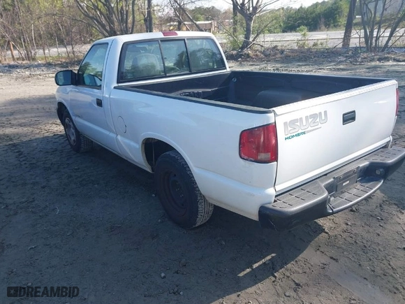2000 Isuzu Hombre S with VIN 1GGCS1442Y8700396, listed as a IAAI auction lot 41923558 with 201,559 mi miles. Bid and sale history available at carsss.com. Image 3.