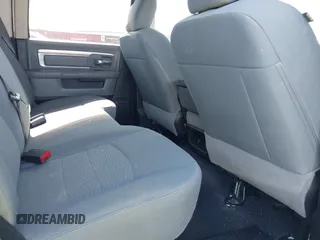 2018 Ram 2500 Big Horn with VIN 3C6UR5DL3JG275665, listed as a IAAI auction lot 40649632 with 64,985 mi miles. Bid and sale history available at carsss.com. Image 8.