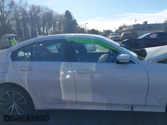 2019 BMW 3 Series 330i xDrive with VIN WBA5R7C54KAJ87250, listed as a IAAI auction lot 40857709 with 81,796 mi miles. Bid and sale history available at carsss.com. Image 14.