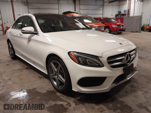2018 Mercedes-Benz C 300 z VIN WDDWF4KB8JR351384, wystawiony jako IAAI lot #42421670 z przebiegiem 41 814 mil mil oraz . Historia ofert i sprzedaży dostępna na DreamBid. Obrazek 1.