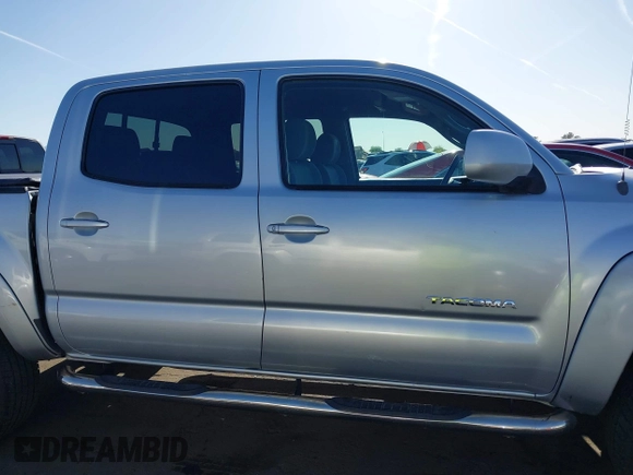 2007 Toyota Tacoma PreRunner with VIN 5TEJU62N27Z370963, listed as a IAAI auction lot 42057558 with 192,041 mi miles. Bid and sale history available at carsss.com. Image 13.