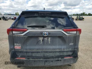 2022 Toyota RAV4 XSE with VIN JTMEB3FV4ND076096, listed as a Copart auction lot 58802695 with 141,543 mi miles and Salvage title. Bid and sale history available at DreamBid. Image 6.